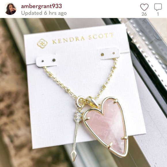 KENDRA SCOTT Ansley Heart Pendant Necklace In Rose Quartz - Picture 10 of 16